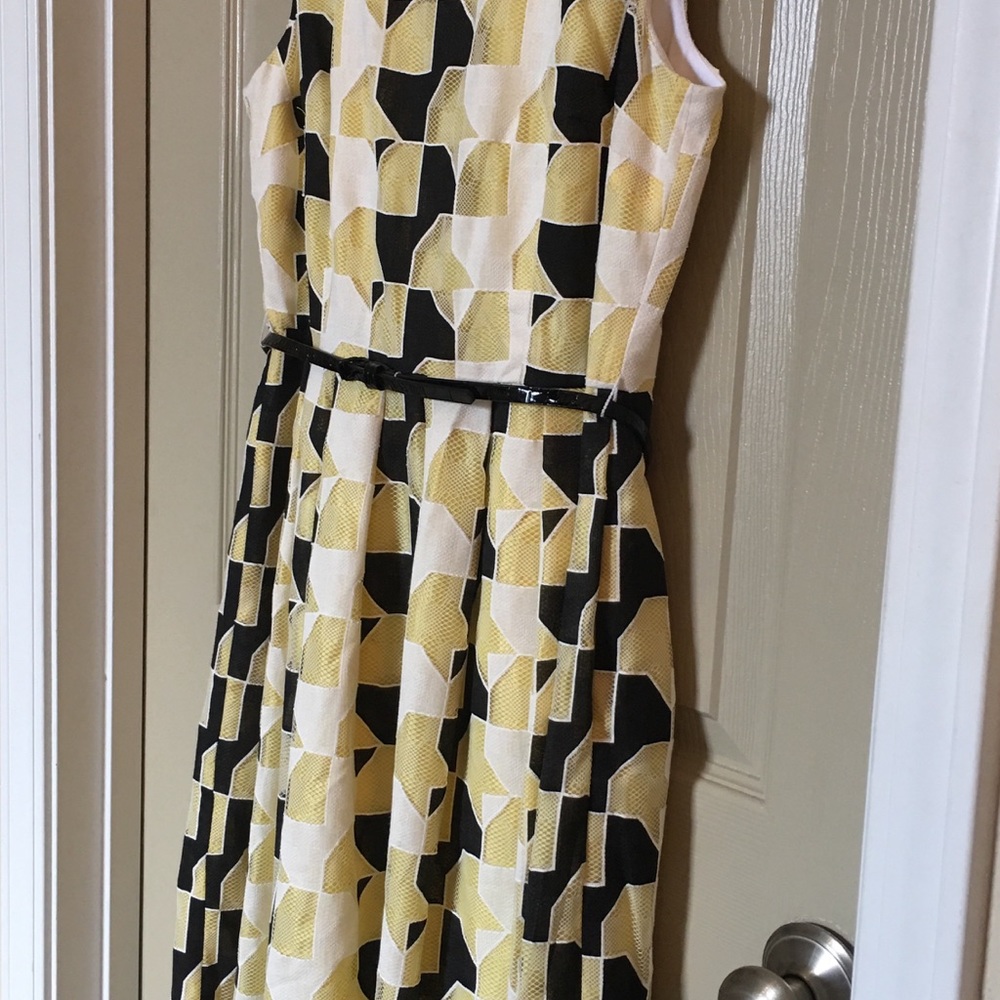 Calvin Kline Dress. Size 10. New. Yellow and Black - Picture 5 of 8